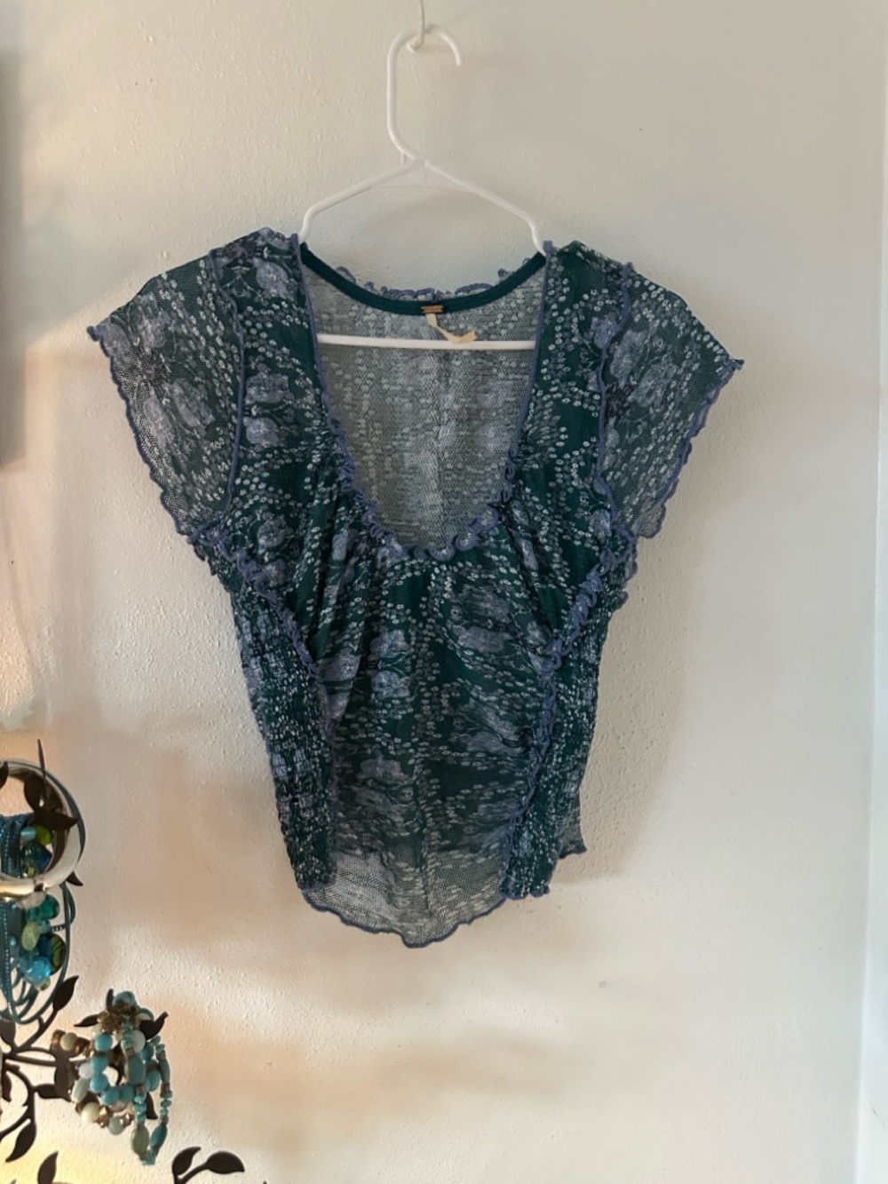 Short knit top